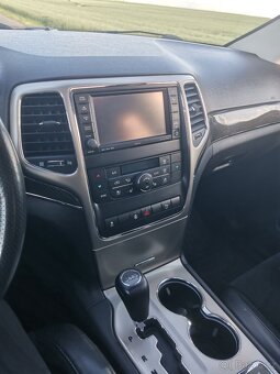 Jeep Grand Cherokee - 9