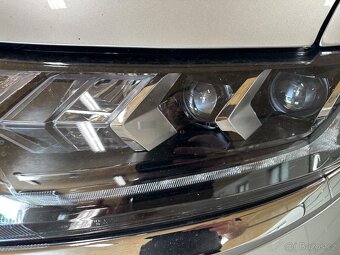 Mitsubishi Outlander 2.4i 4WD PHEV Business Edition - 9