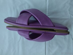 Letní nízké pantofle Kate Gray, fialová kůže, vel. 42 - 9