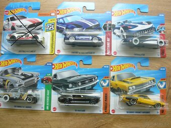 AUTÍČKA HOT WHEELS - 9