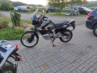 Honda XRV 750 AFRICA TWIN RD07 - 9