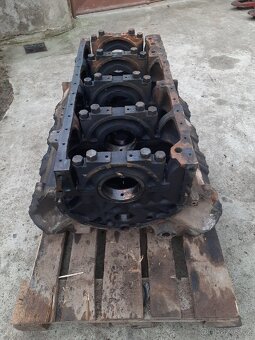 Prodám blok motoru na kirovec K-700 Yamz 238 - 9