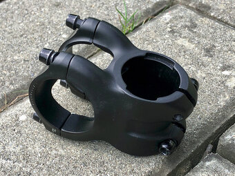 Představec Bontrager Line Pro - 35,0 / 0° - Blendr - černý - 9