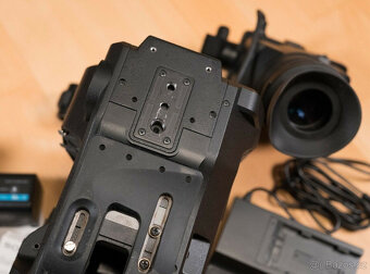 Videokamera Sony PXW-FS7 - černá, pouze 348 hodin - 9