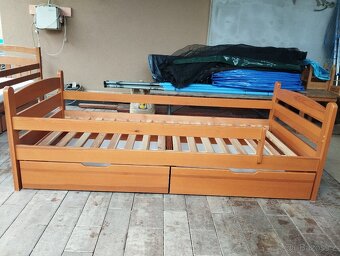 Postel s úložným prostorem - 9
