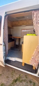 Obytný mercedes - 9