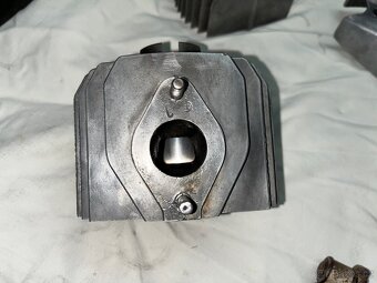 Motor Jawa pionýr - 9