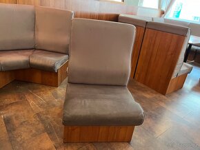 Sedaci boxy z restaurace - 9