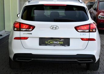 Hyundai i30 1.6CRDi 85kW FRESH ZÁRUKA - 9