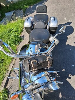 Suzuki VL 1500 Intruder - 9