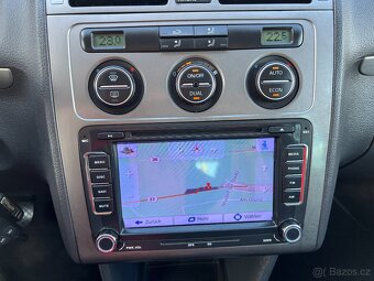 Volkswagen Touran, 2.0 TDi 125kW 7 MÍST, TAŽNÉ - 9