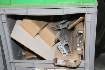 Prodám kování na kuchyně,panty - 9