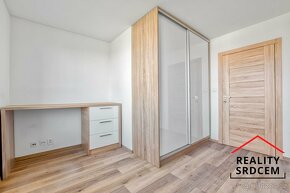 Pronájem zrekonstruovaného bytu 3+kk, 57 m2, ul. Srbská, Ost - 9