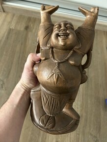 Dřevěný happy buddha - 9