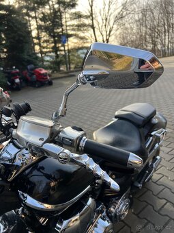 Yamaha XV 1900 Raider - 9