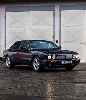 Jaguar XJR X308 - 9