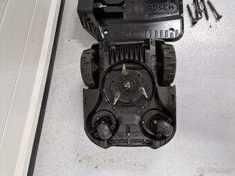 Robotická sekačka BOSCH Indego M+ 700 - 9