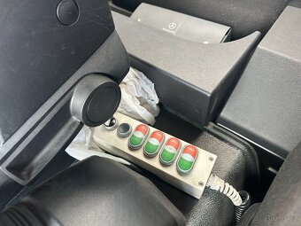 Prodám Mercedes Arocs ramenový nosič kontejneru - 9