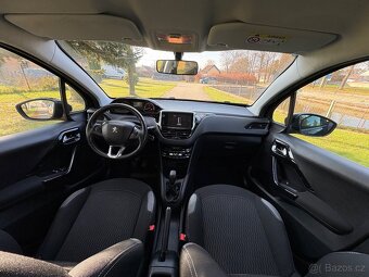 Peugeot 208 1.0 benzín - 9