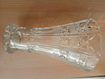 Broušená váza - 9