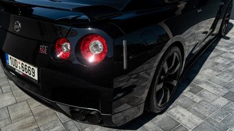 Nissan GT-R - 9