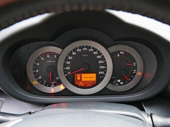TOYOTA RAV4 - 9
