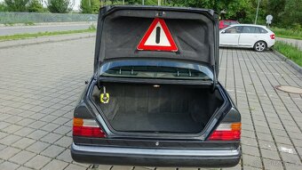 Mercedes - Benz W124 - 9