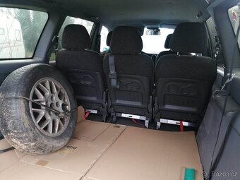 Hundai Trajet LPG 2004 na ND - 9