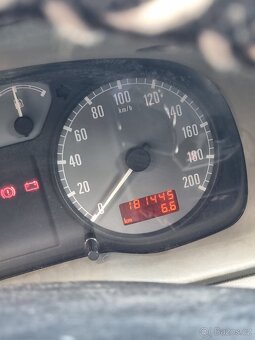 Škoda Octavia 1.6 MPI - 9