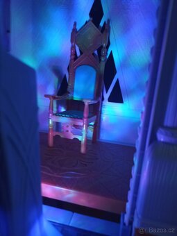 Ledové království Frozen Velký hrad Arendelle - 9