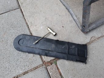 Benzínová motorová pila Fieldmann FZP 4516-B - 9