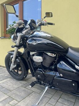 Suzuki M 800 Intruder - 9