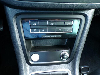 Volkswagen Sharan 2,0 TDI 130kW BMT Highline PANORAMA - 9