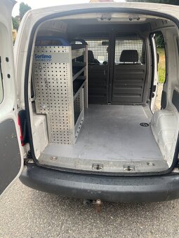 VW Caddy 1.9 atmosfér - 9