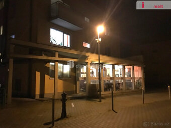 Pronájem komerčního prostoru, 92m² + externí sklad a garážov - 9