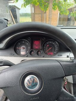 Volkswagen Passat - 9