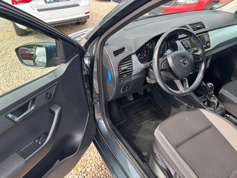 Škoda Fabia 1.2 Tsi 66kw r.v.2015, serviska - 9