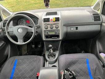 Volkswagen Touran - 9