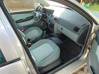 Škoda Fabia 1,4 Mpi, najeto 92tis km, 1. majitel, nová STK - 9