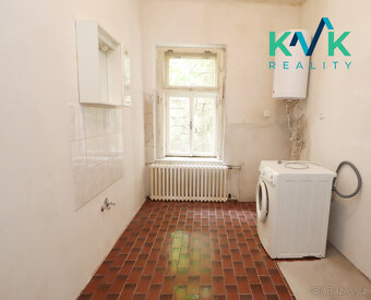 Prodej činžovního domu , 6 x byt, před rekonstrukcí – Karlov - 9