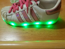 Adidas svitici v 36 - 9