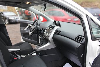 Toyota Verso - 9