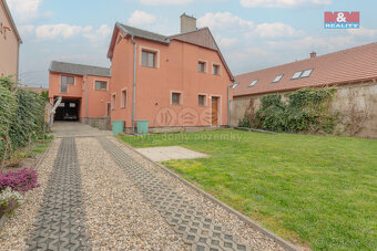 Prodej rodinného domu, 252 m², Vojkovice, ul. Hlavní - 9