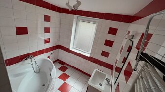 Pronájem bytu 4+1 150 m² Tůmy Přeloučského, Přelouč - 9