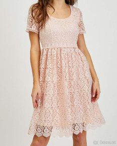 Společenské šaty krajkové meruňkové Orsay M 38 - 9