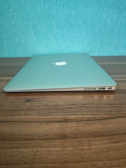 MacBook Air 2017 | i5 • 8GB • 256GB - 9