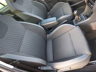 Škoda Rapid Sport 1.2 TSI   Xenony / Panorama / Nová STK - 9