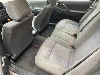 Volkswagen Passat GT B3 1.6TD 59kW rok 1991 Náhradní díly - 9