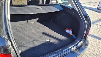 Volkswagen Golf 6 variant 1.6 TDI 77kW - 9