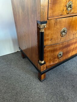 Komoda biedermeier hezký model. - 9